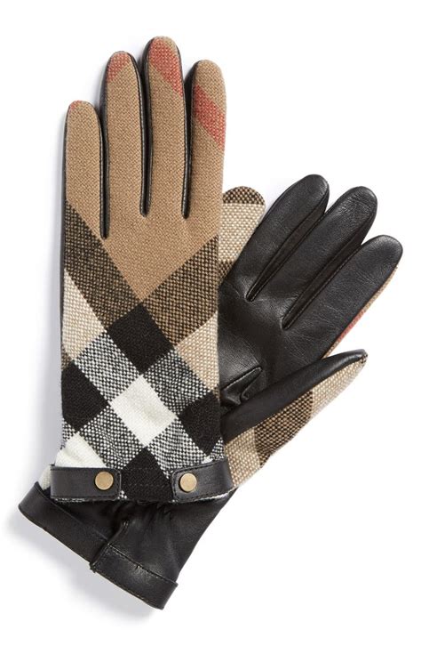 burberry gloves for women.